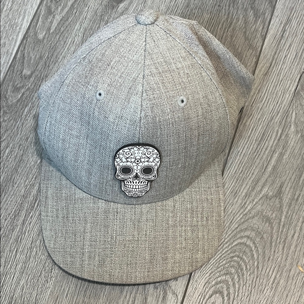 Branded Bills Sugar Skull SnapBack (Light Gray)